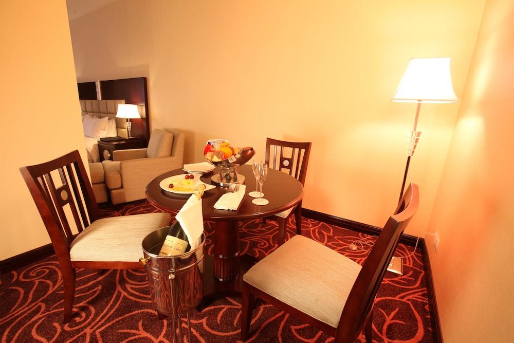 Dhaka Regency Hotel & Resort Limited Exterior foto